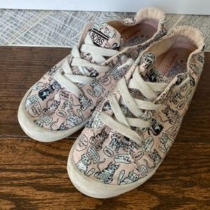 Women’s Bobs by sketchers tennis shoes Sz 8.5